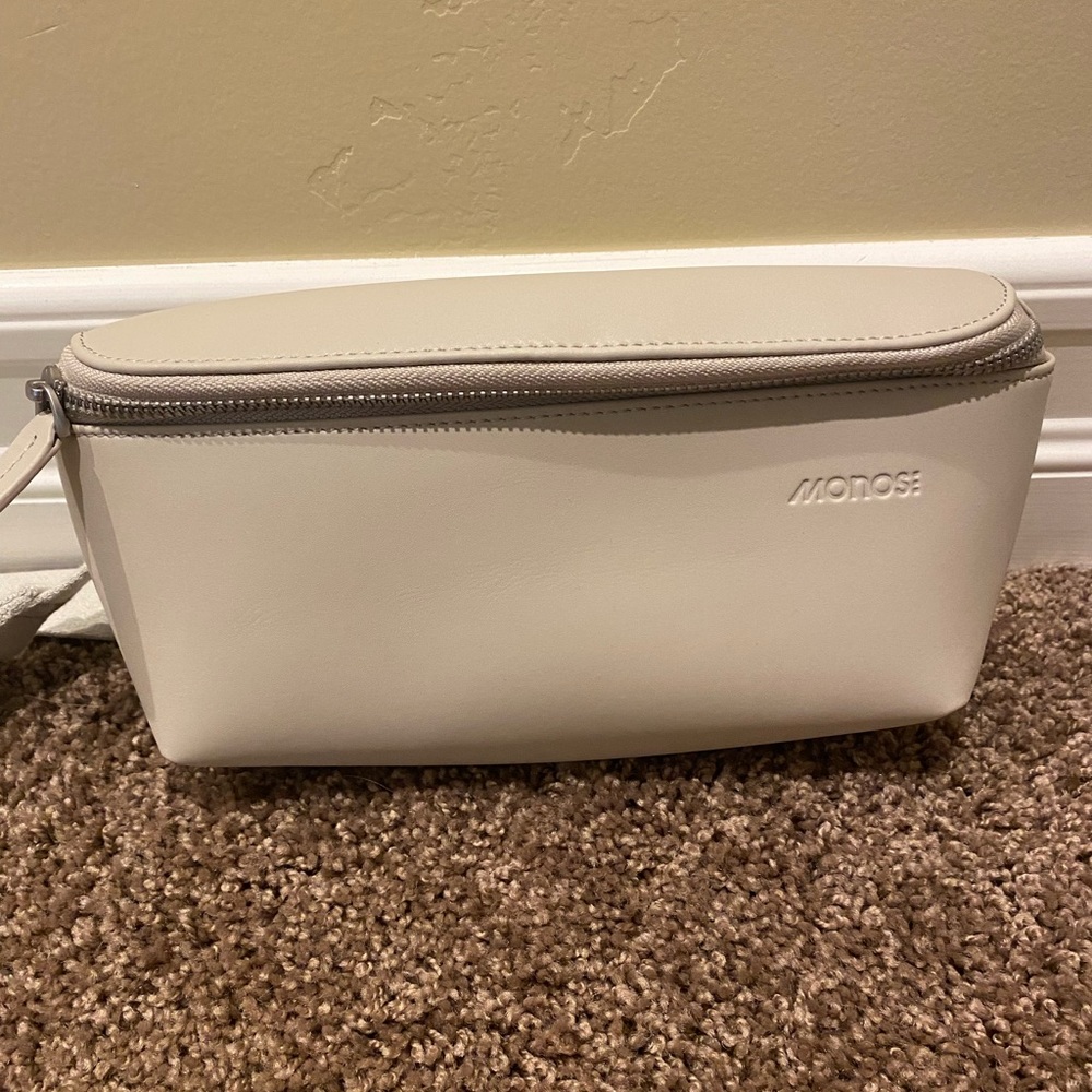 Monose metro sling Fanny pack